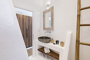 3 Elements by Stylish Stays