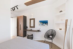 3 Elements by Stylish Stays