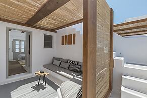 3 Elements by Stylish Stays