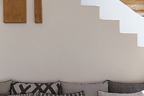 3 Elements by Stylish Stays