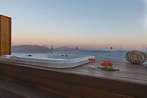 3 Elements by Stylish Stays