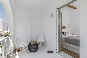 3 Elements by Stylish Stays