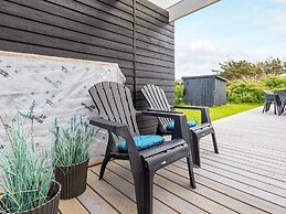 6 Person Holiday Home in Lokken-by Traum