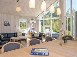 Serene Holiday Home in Juelsminde near Beach