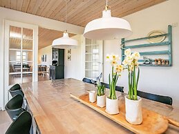 Luxurious Holiday Home in Hurup with Hot Tub
