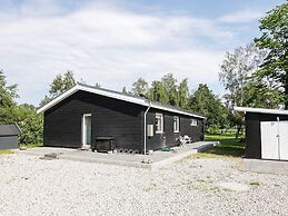 Woodland Holiday Home in Jægerspris with Hot Tub