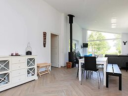 Woodland Holiday Home in Jægerspris with Hot Tub