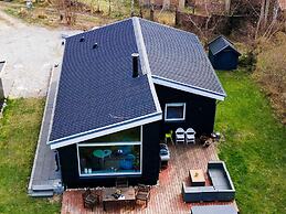 Woodland Holiday Home in Jægerspris with Hot Tub