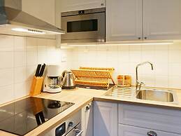 6 Person Holiday Home in Heberg