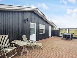 Deluxe Holiday Home in Løkken near Sea