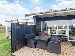 Deluxe Holiday Home in Løkken near Sea