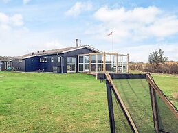 Deluxe Holiday Home in Løkken near Sea