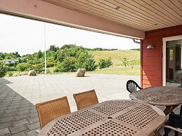 Rustic Holiday Home in Ebeltoft with Hot Tub