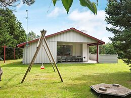 6 Person Holiday Home in Blavand