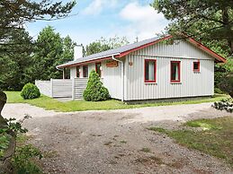 6 Person Holiday Home in Blavand