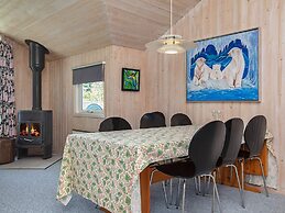 Rustic Holiday Home in Idestrup near Sea