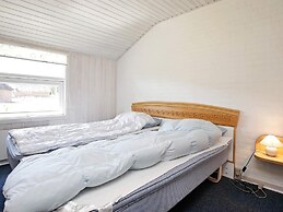 8 Person Holiday Home in Blavand