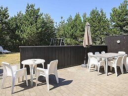 8 Person Holiday Home in Blavand