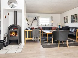 12 Person Holiday Home in Harboore-by Traum