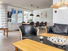 12 Person Holiday Home in Harboore-by Traum