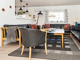 12 Person Holiday Home in Harboore-by Traum