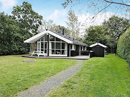 Cozy Holiday Home in Hadsund near Family Friendly Beach