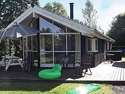 Cozy Holiday Home in Hadsund near Family Friendly Beach