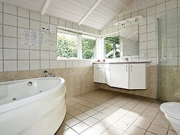 Cozy Holiday Home in Hadsund near Family Friendly Beach
