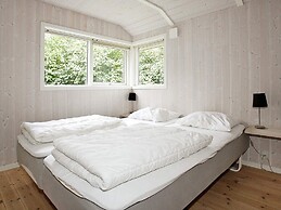 Cozy Holiday Home in Hadsund near Family Friendly Beach