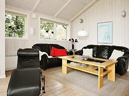 Cozy Holiday Home in Hadsund near Family Friendly Beach