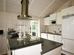 Cozy Holiday Home in Hadsund near Family Friendly Beach