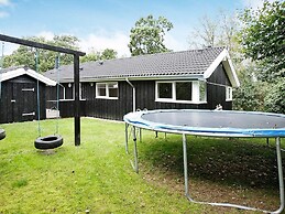 Cozy Holiday Home in Hadsund near Family Friendly Beach