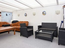 6 Person Holiday Home in Ronde-by Traum