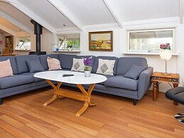 6 Person Holiday Home in Ronde-by Traum