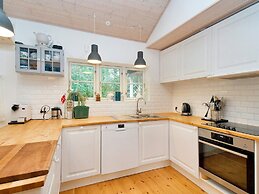 8 Person Holiday Home in Jaegerspris-by Traum