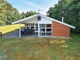 8 Person Holiday Home in Oksbol