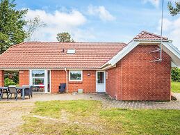 8 Person Holiday Home in Tarm