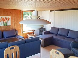Rustic Holiday Home in Augustenborg near Sea