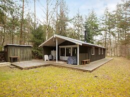 Idyllic Holiday Home in Store Fuglede near Forest