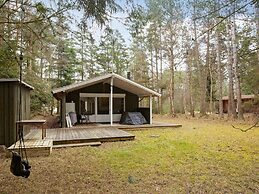 Idyllic Holiday Home in Store Fuglede near Forest