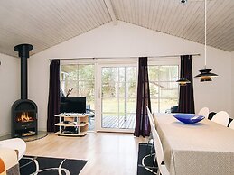 Idyllic Holiday Home in Store Fuglede near Forest
