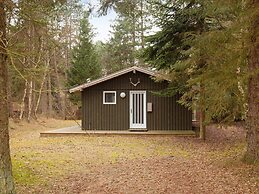 Idyllic Holiday Home in Store Fuglede near Forest