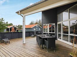 6 Person Holiday Home in Ulfborg
