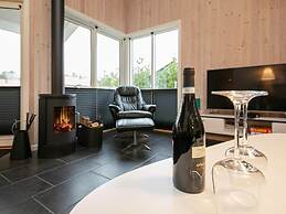 6 Person Holiday Home in Ulfborg