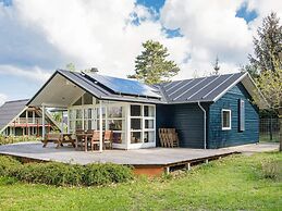 6 Person Holiday Home in Glesborg