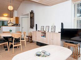 6 Person Holiday Home in Glesborg