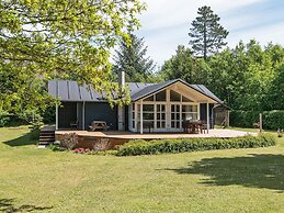 6 Person Holiday Home in Glesborg