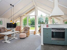 6 Person Holiday Home in Hemmet