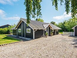 6 Person Holiday Home in Hemmet