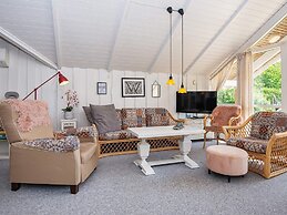 6 Person Holiday Home in Hemmet